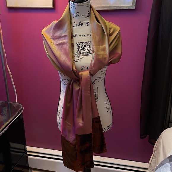 Iridescent Velvet Indian Shawl - Picture 2 of 7